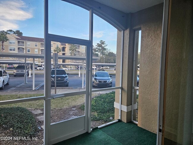 Building Photo - 7801 Point Meadows Dr