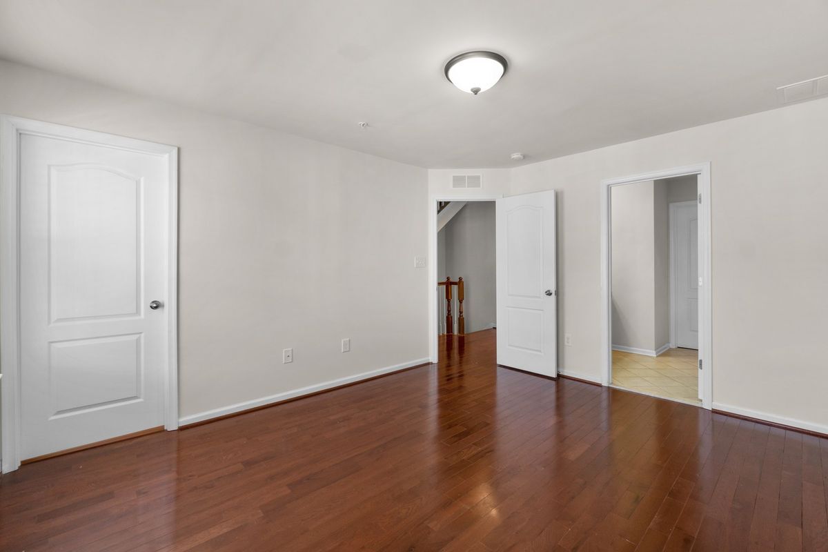 Building Photo - 8020 Ravenclaw Rd