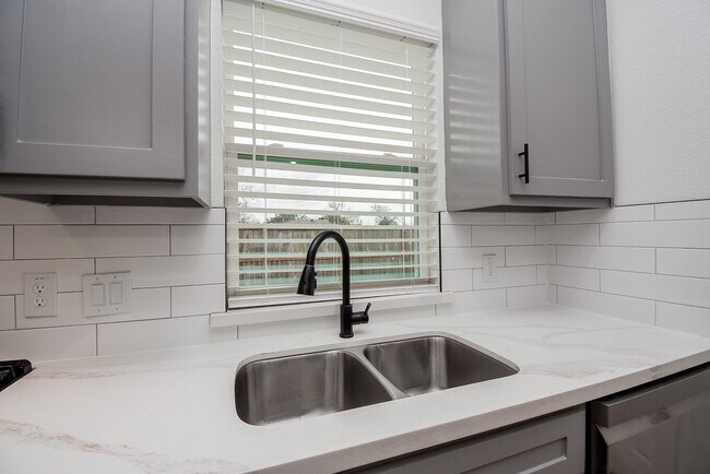 Building Photo - 2139 Counter Point Dr