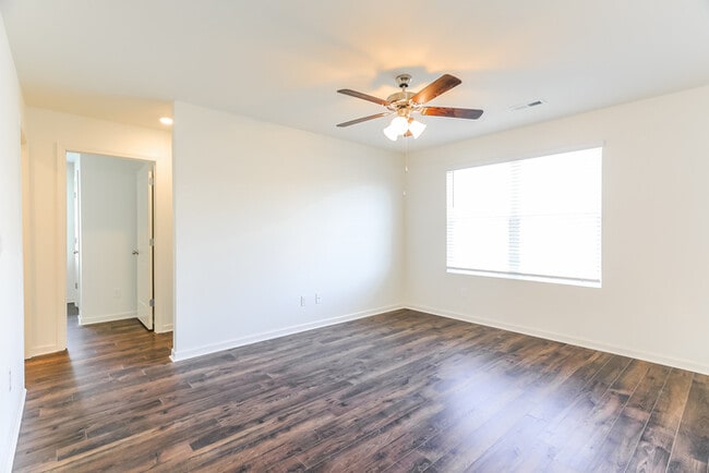 Building Photo - 7275 Timber Leaf Br