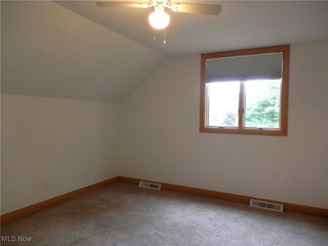 Building Photo - 311 Miner Rd