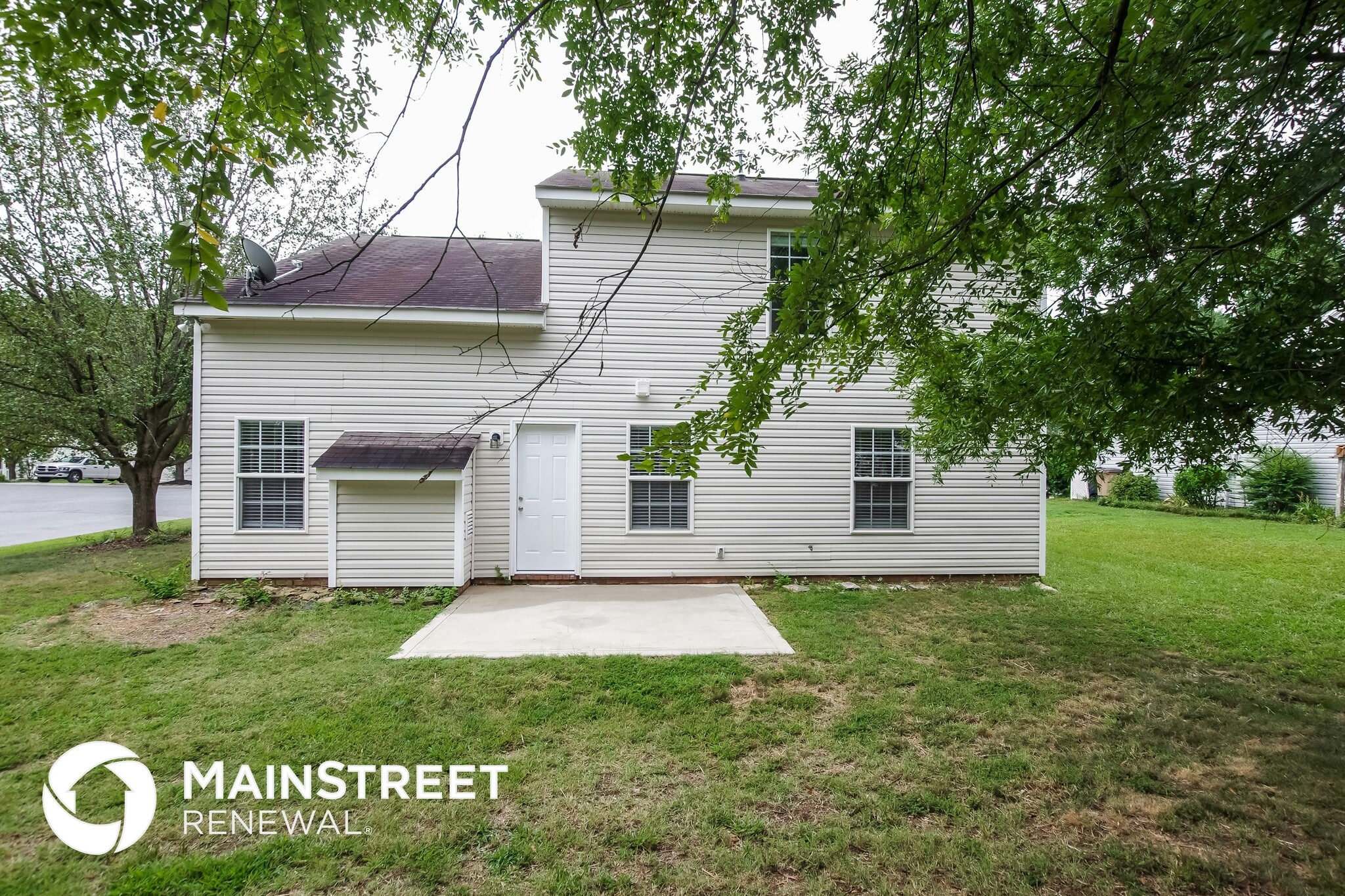 Building Photo - 4700 Capstone Dr