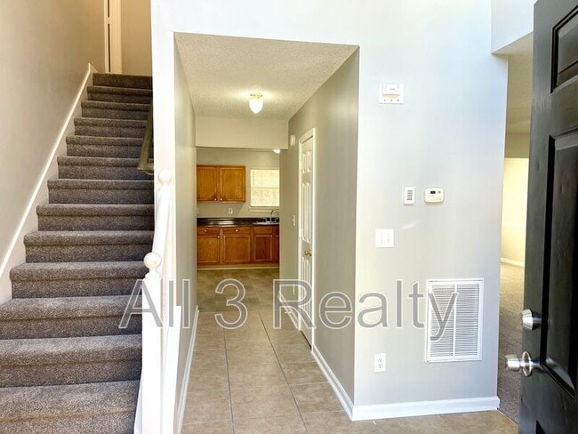 Building Photo - 2024 Smithfield Ave