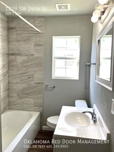 Building Photo - 1229 SW 24th St