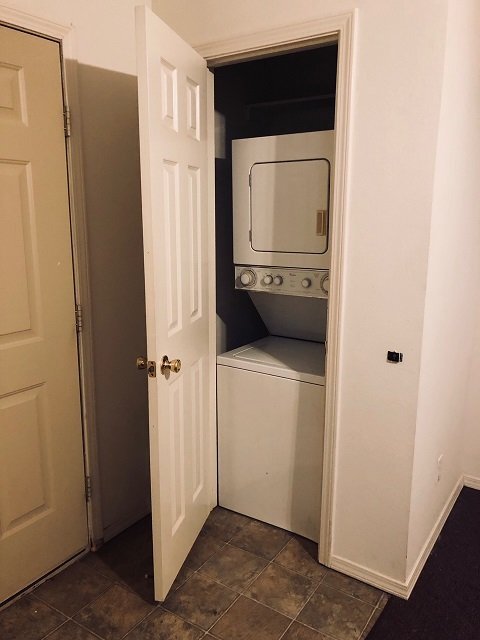 Building Photo - 1782 N Gregg Ave