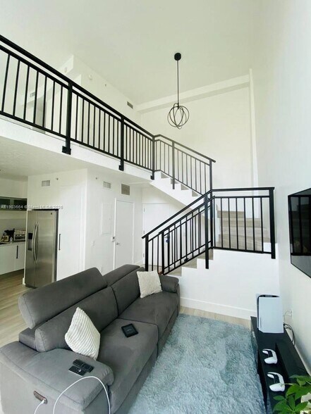 Primary Photo - 1528 Brickell Ave