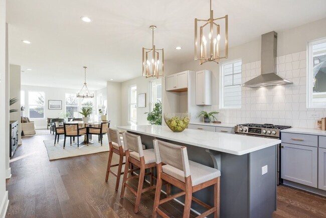 Building Photo - Welcome to The Becanni in Charlotte Park!