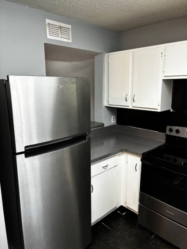 Building Photo - 111 E 1st St