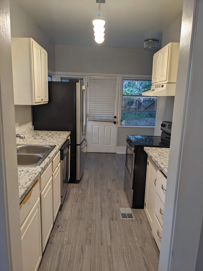 Building Photo - 7327 1st Ave N