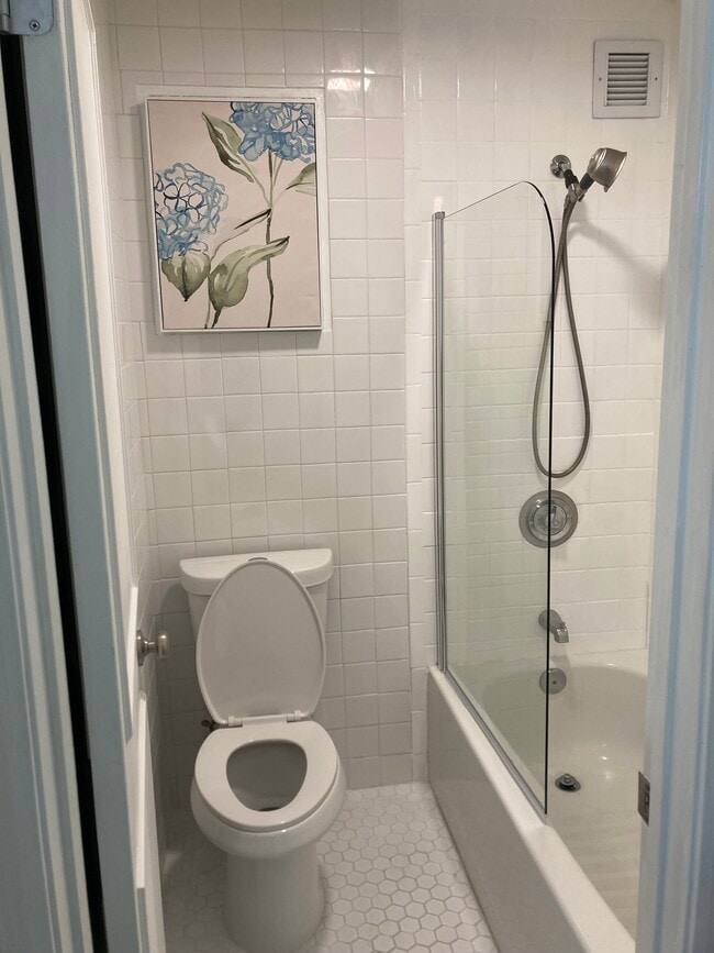 Building Photo - 109 N Main St