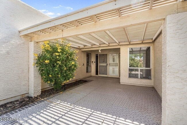 Building Photo - 25810 S Boxwood Dr