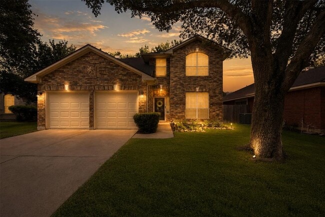 Building Photo - 2903 Pioneer Way
