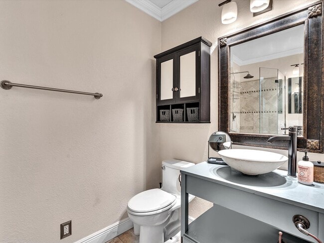 Building Photo - 436 38th St