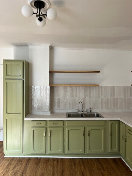 Primary Photo - 188 3rd St