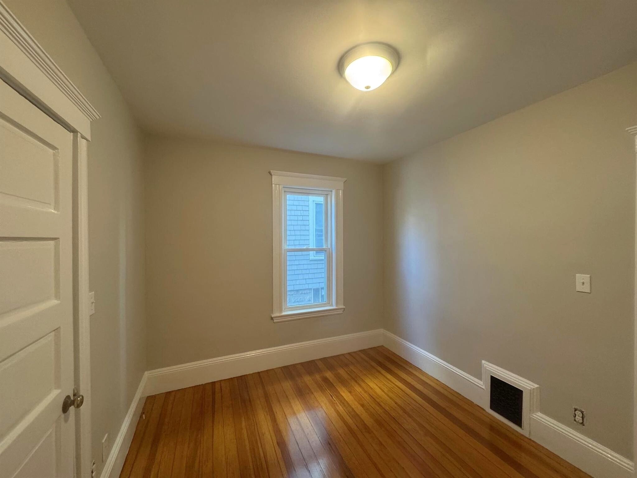 Building Photo - 15 Belmont Sq