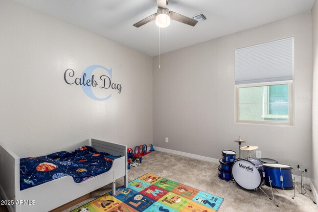 Building Photo - 10029 E Tahoe Ave