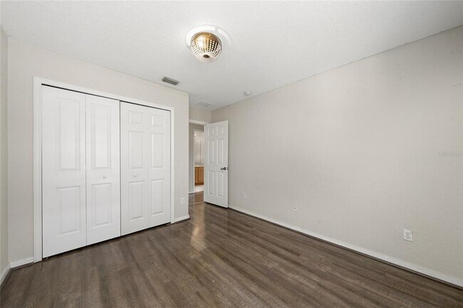 Building Photo - 2962 White Cedar Cir