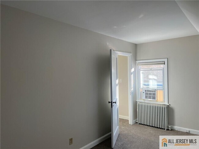 Building Photo - 11 Plainsboro Rd