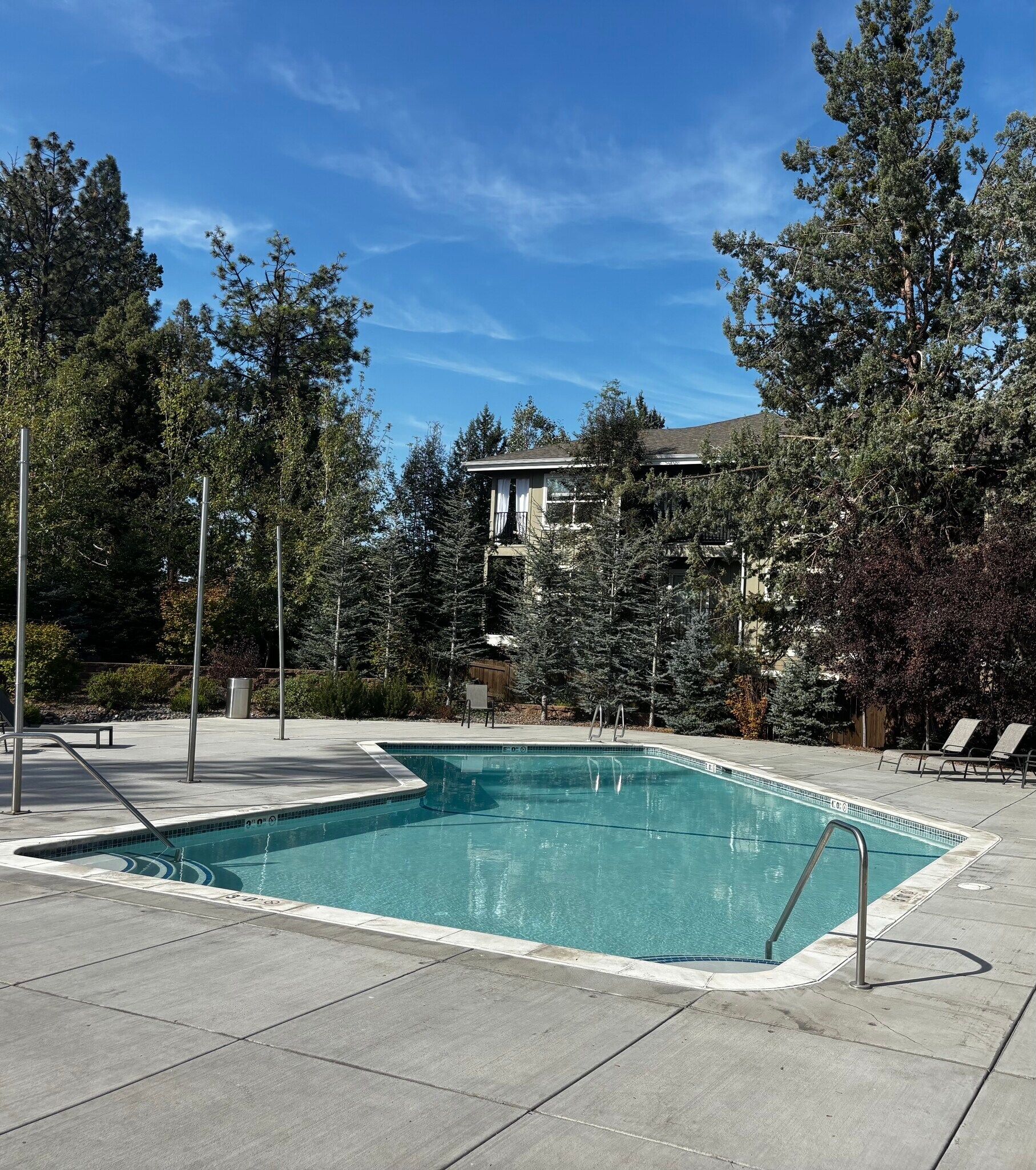 HOA community pool - 20556 SE Evian Ave