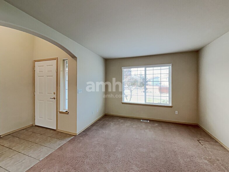 Building Photo - 20507 193rd Avenue Ct E