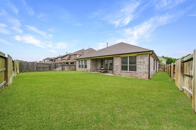 Building Photo - 32927 Franklin Brooks Dr