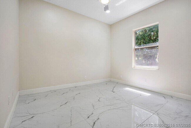 Building Photo - 50 Lake Eden Dr