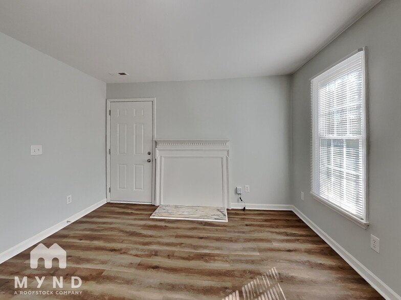Building Photo - 4116 Iron Horse Rd