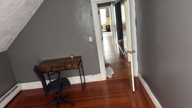 Building Photo - 63 Messina St