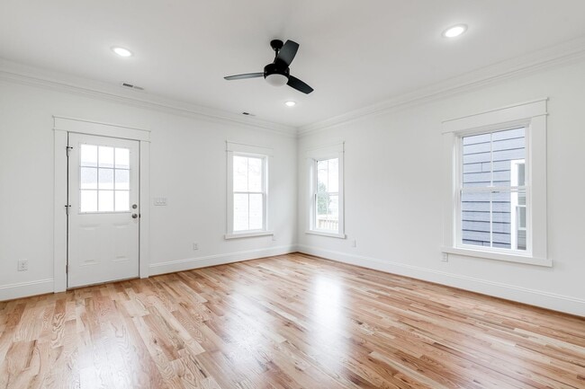 Building Photo - Experience Modern Elegance in RVA’s Souths...