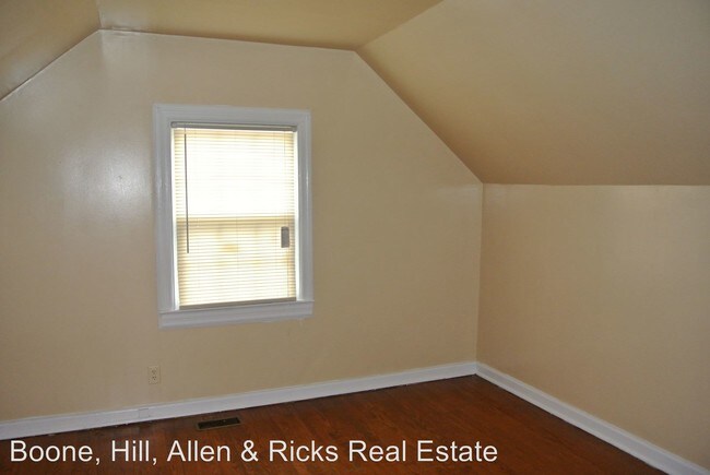 Building Photo - 1317 Hill St