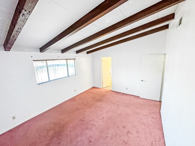 Building Photo - 27310 Seco Canyon Rd