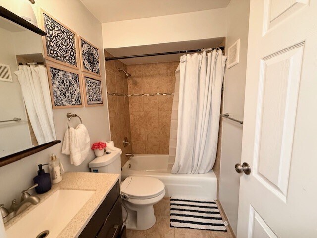 Building Photo - 9430 Bay Colony Dr