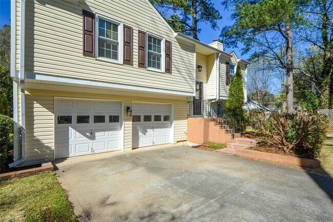 Building Photo - 115 Arborfield Way