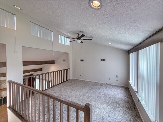 Building Photo - 13103 Holston Hills Dr