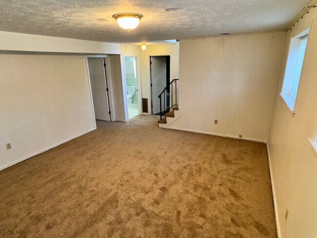 Building Photo - Beautiful House in Tates Creek! 4 BR, 2.5 ...