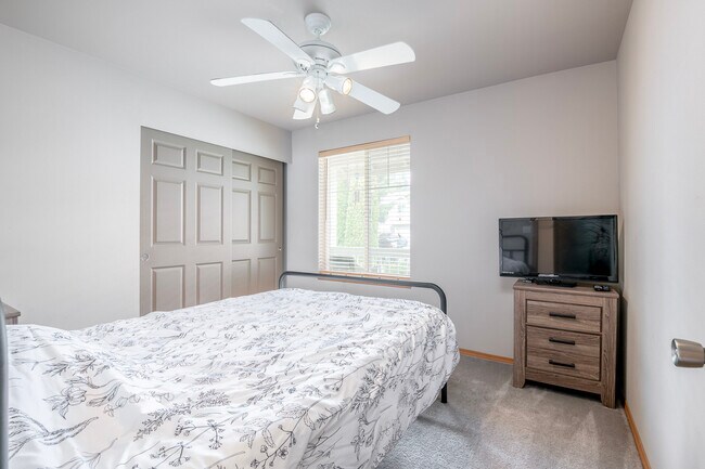 Building Photo - 15815 Yelm Terra Way SE