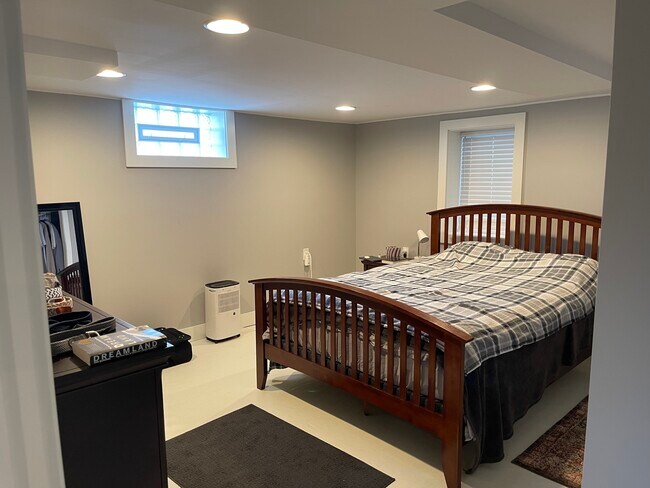 Bedroom #4 - 3362 Brownlow Ave