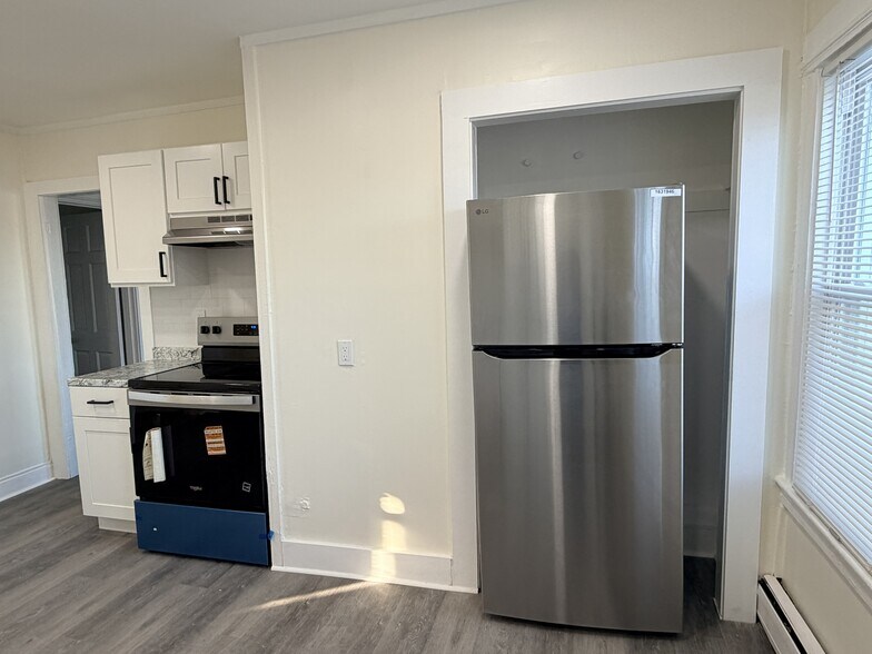 Kitchen - 574 W Main St