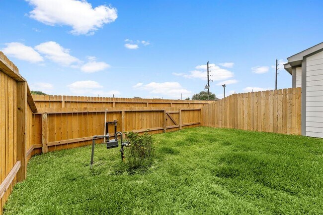 Building Photo - 27931 Western Crk Ct