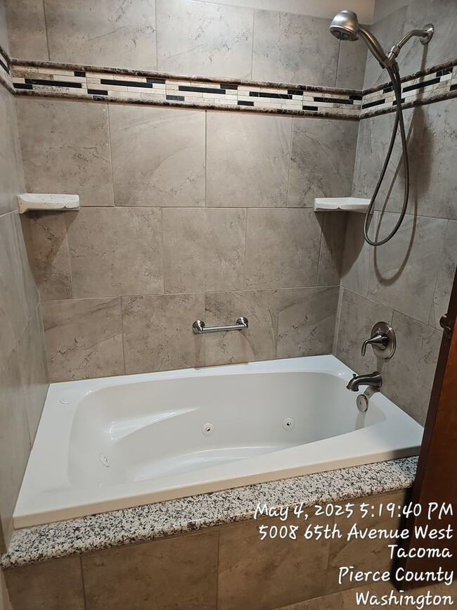 Building Photo - University Place Custom Rambler home for R...