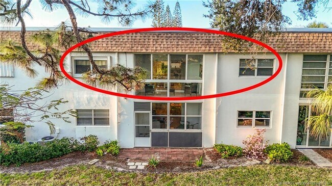 Building Photo - 2950 SE Ocean Blvd