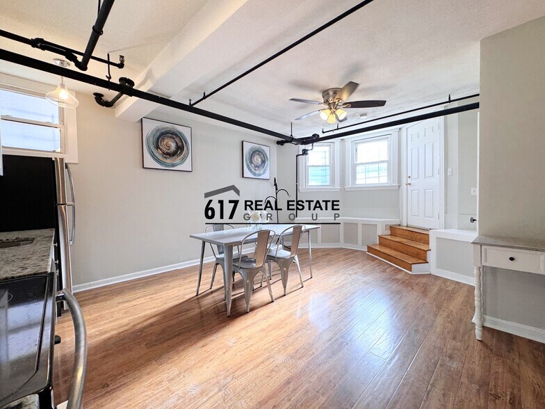 Building Photo - 140 Commonwealth Ave