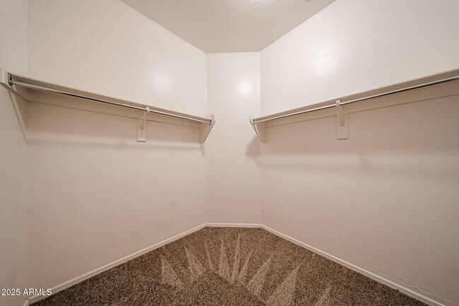 Building Photo - 45449 Alamendras St