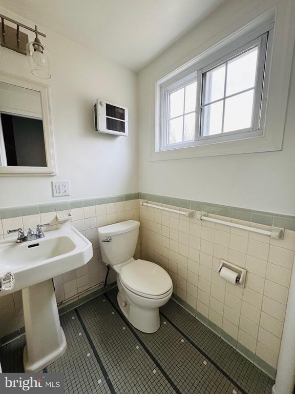 Building Photo - 3117 Martha Custis Dr