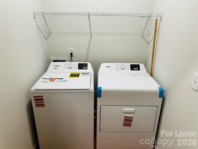 Building Photo - 521 N Linwood Ave