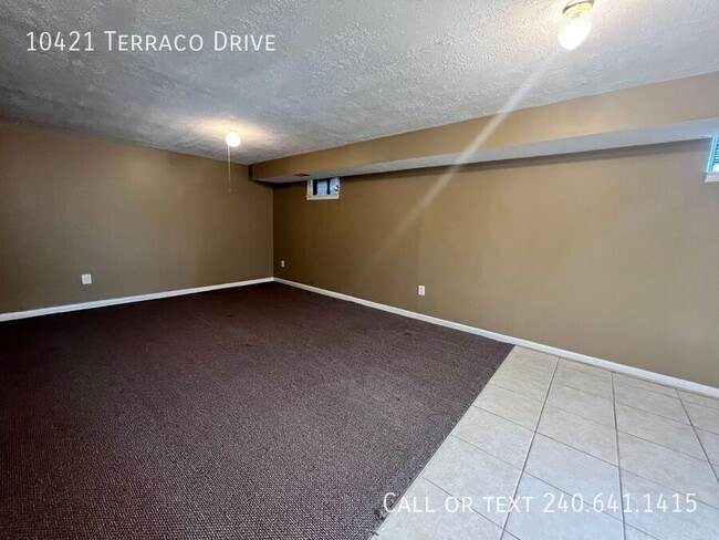 Building Photo - 10421 Terraco Dr