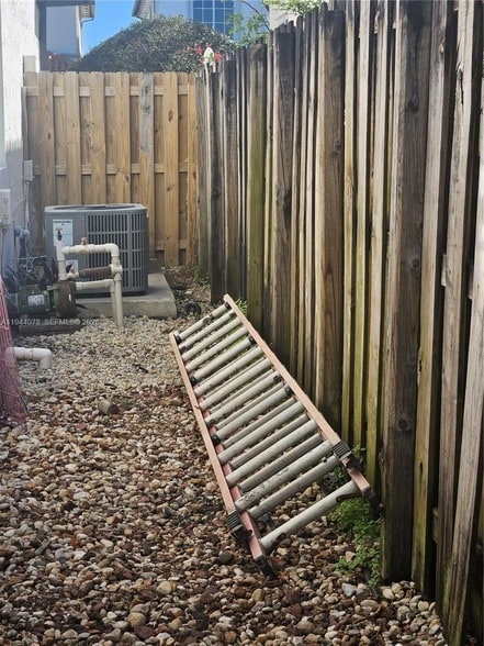 Building Photo - 15387 SW 21 Ln