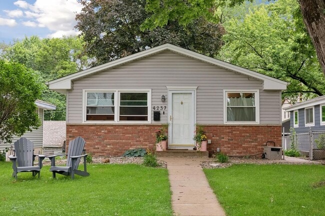 Building Photo - 4237 Ottawa Ave S