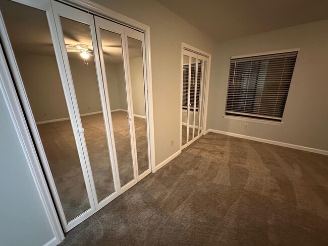 Building Photo - Charming 2 Bed/2 Bath Condo - Mallard Head Subdivision - Spacious Deck - Fireplace - Community Pool