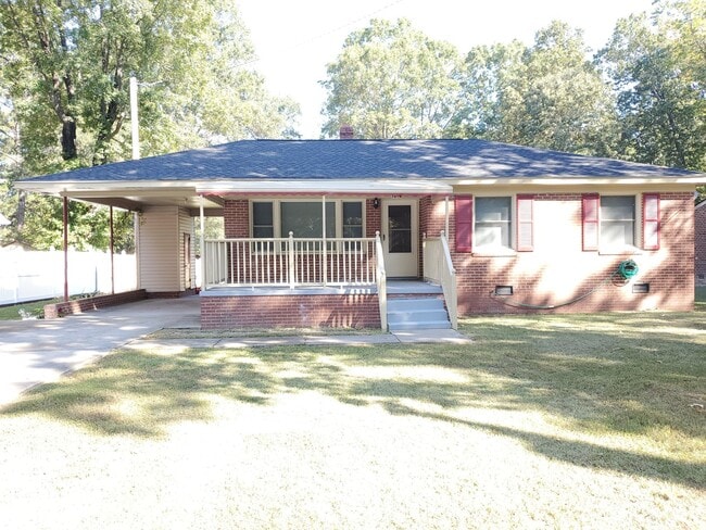 Primary Photo - 1816 Lynne Ave